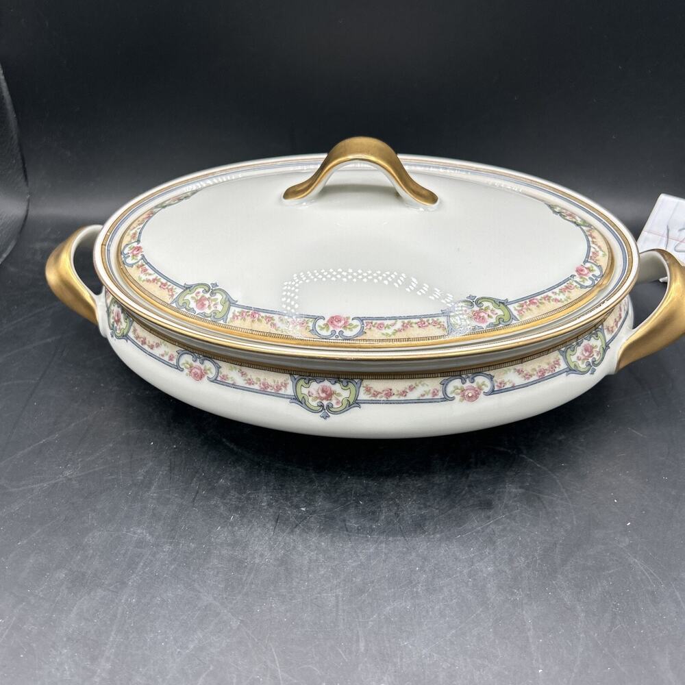 Theodore Haviland Schleiger Covered Casserole Serving Dish Limoges - See pics